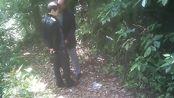 Amateur Gay Couple Enjoys Park Cruising