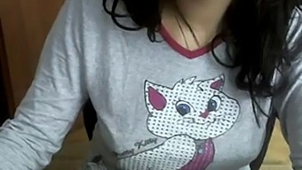 Adorable Turkish Webcam Girl'S Solo Show