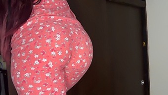Stepdaughter'S Intimate Search Interrupted By Stepfather'S Touch - Real Amateur Video