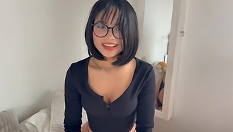 Anime Girl Has To Repay A Bet With A Blowjob And Massaging With Oil